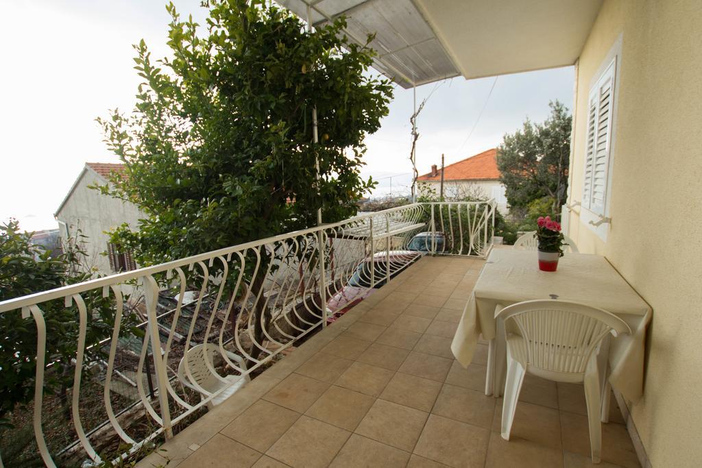 Apartments Marina Трогир Стая снимка