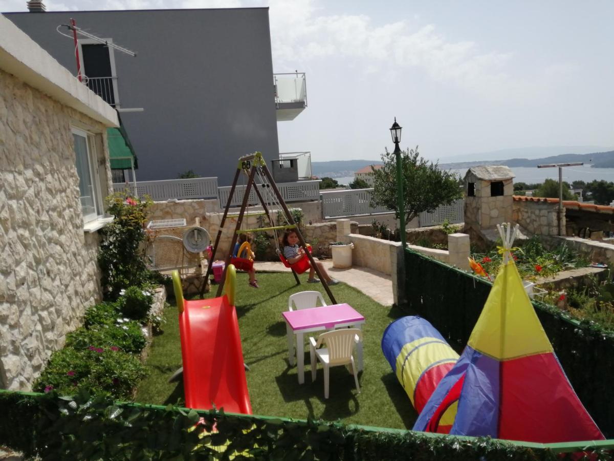 Apartments Marina Трогир Екстериор снимка